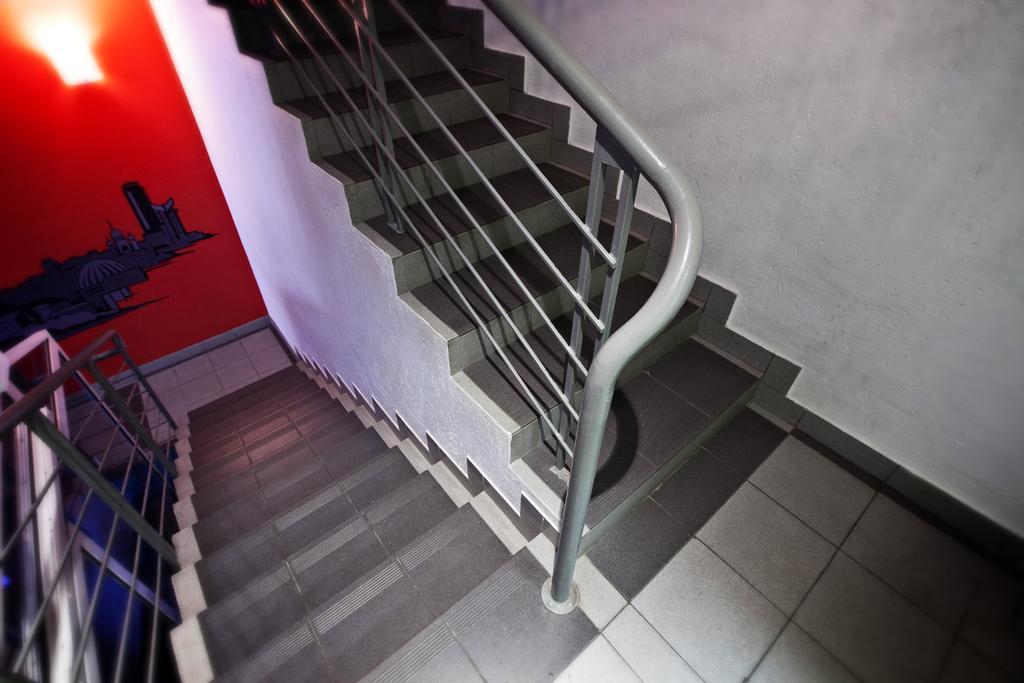 Red Star Hostel Ekaterinburg Ngoại thất bức ảnh