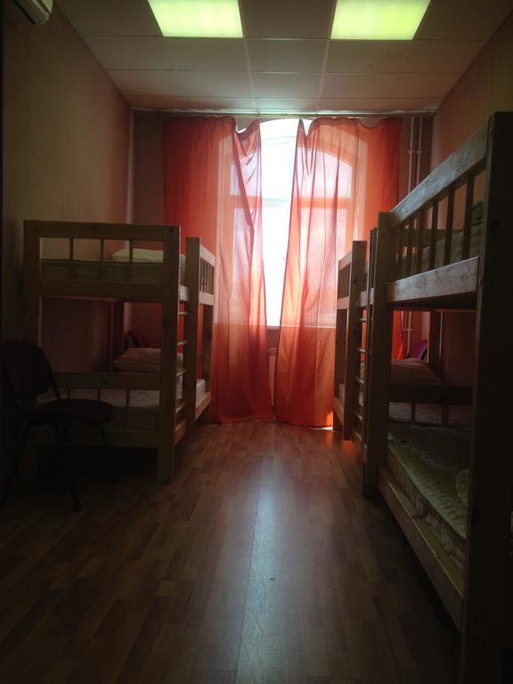 Red Star Hostel Ekaterinburg Ngoại thất bức ảnh